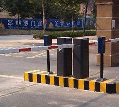 大庆隆升达门业-道闸